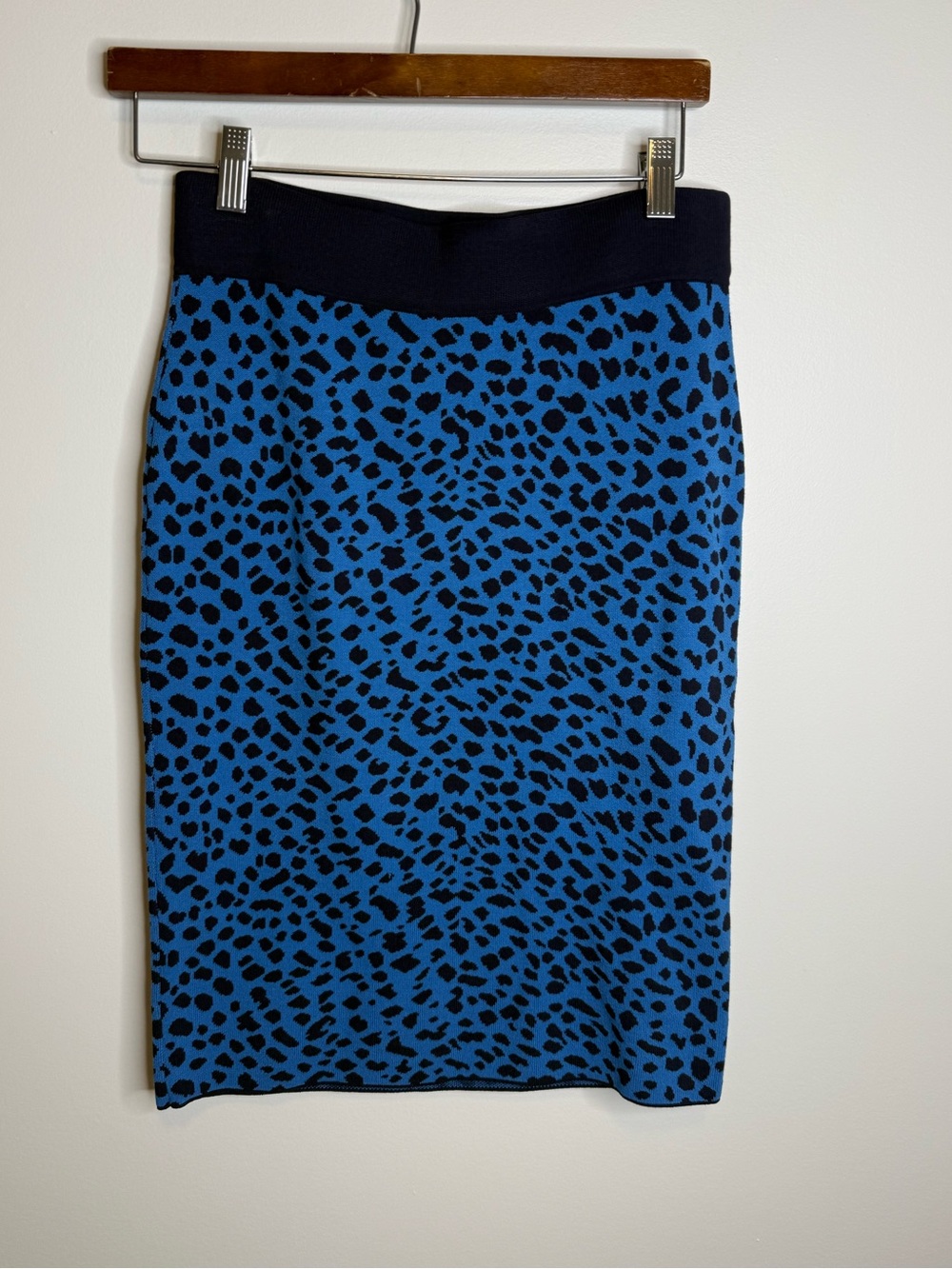 Ann Taylor Blue and Black Leopard Pencil Skirt size small